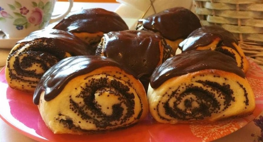 булочки с маком