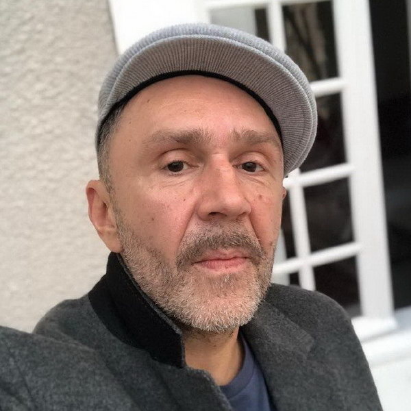     Cергей Шнуров вдвое снизил гонорары за корпоративы