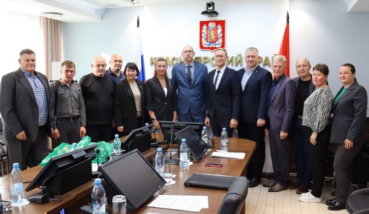    Опытом по сое и рапсу обменялись Красноярский край и Амурская область