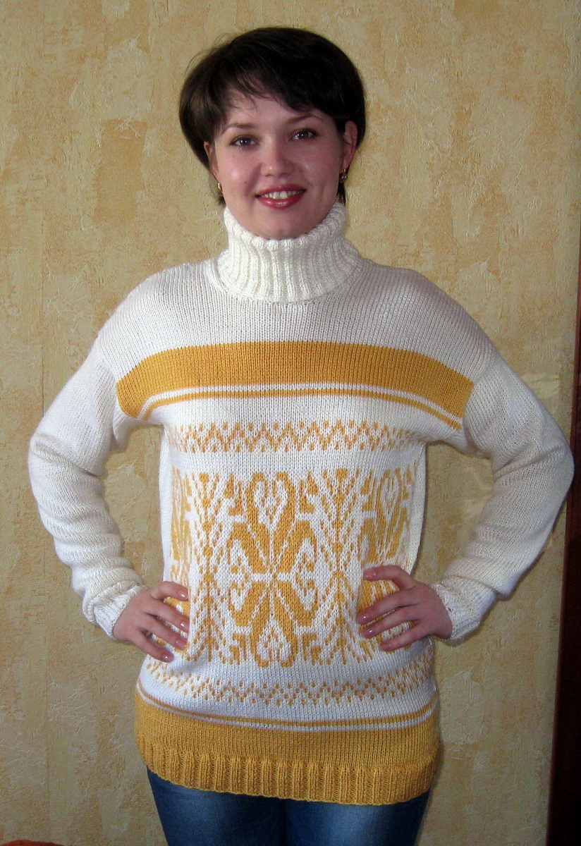Свитер для девушки с жаккардовым рисунком 