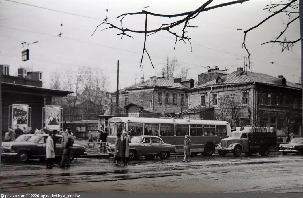 Краснопрудная улица, 1961 г. Подпись на вотермарке: uploaded by a_ledniov.