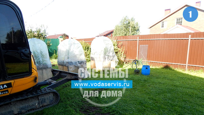 Начало установки кессона на участке с высоким уровнем грунтовых вод.