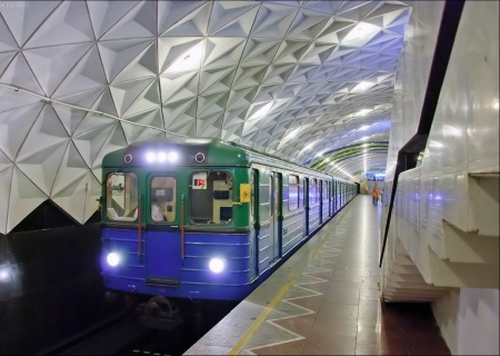    В метро Харькова впервые за всю историю подземки работает машинистка