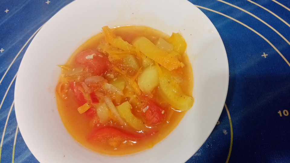 Салат в тарелке