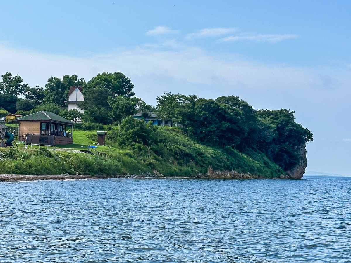 Отправляемся от поселка Посьет.