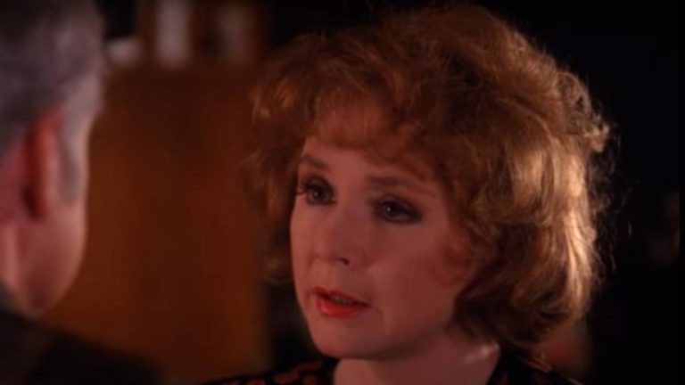    Фото: кадр из сериала «Твин Пикс» / ABC (1990 год, реж. Дэвид Линч) Софья Чулкова