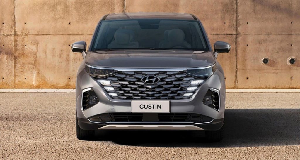 Hyundai Custin