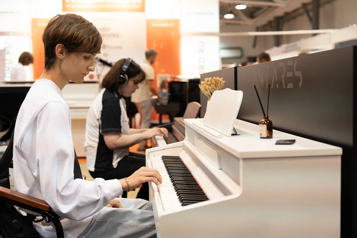 Цифровое фортепиано Антарес W-500 на выставке "Музыка Москва 2024"