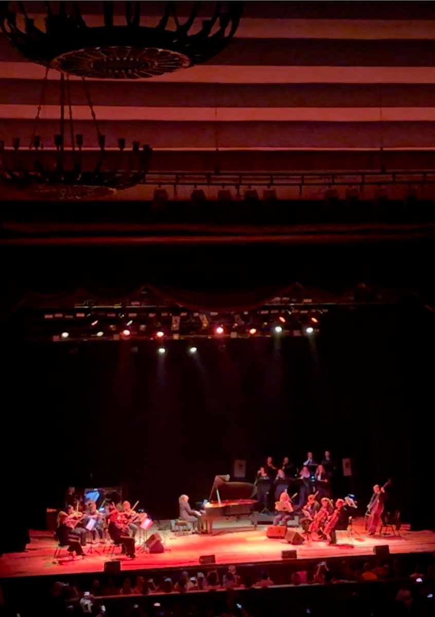 Хотела выложить видеозапись, но качество звука не очень получилось, так что решила только фоточку