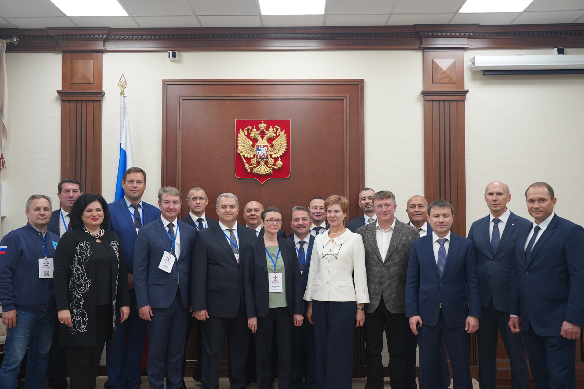 Экскурсия для участников форума в Первом кассационном суде общей юрисдикции с заместителем председателя Первого кассационного суда общей юрисдикции Радченко Т.В.