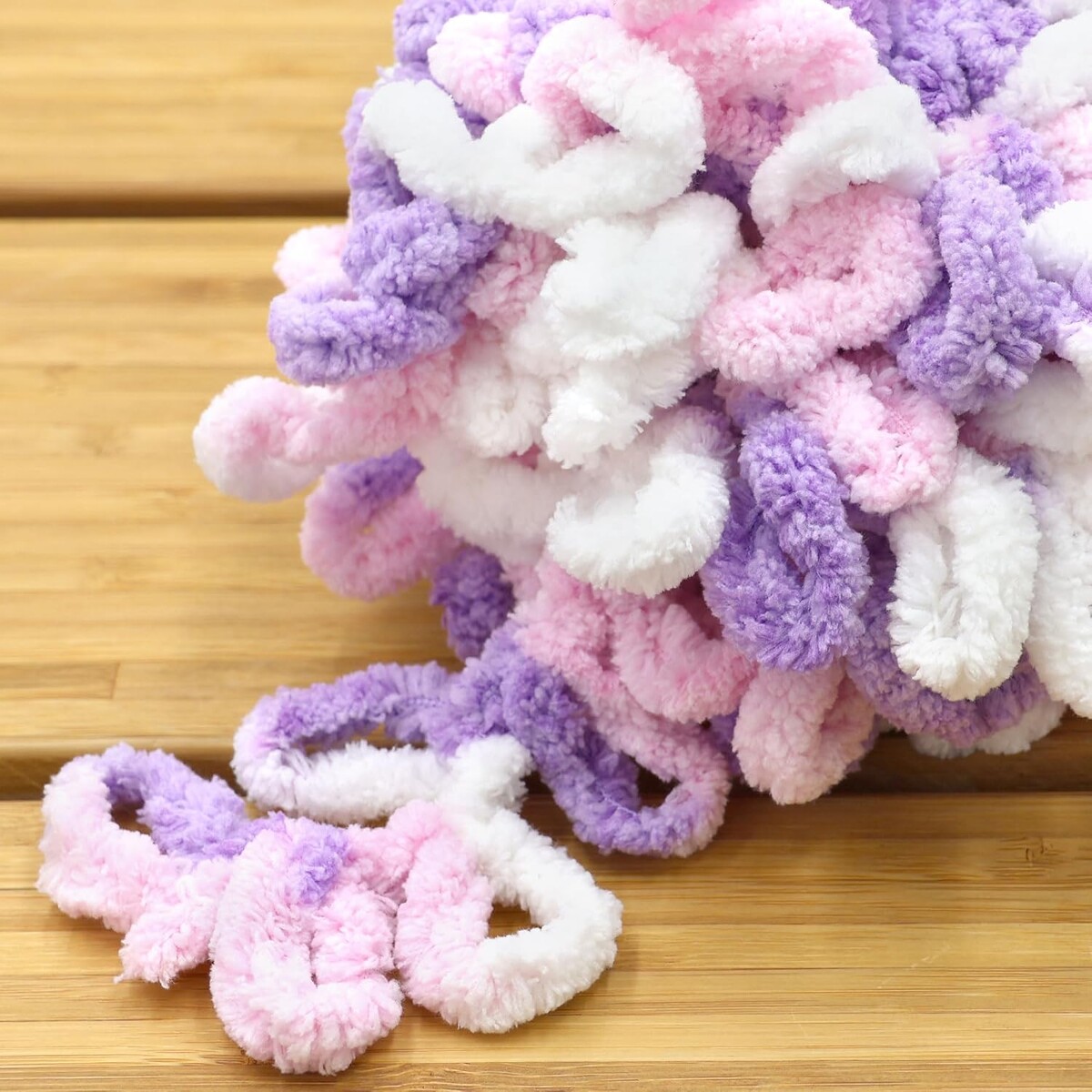    Чем меньше стирок, тем дольше срок жизни изделий из плюшевой пряжи.Aliexpress