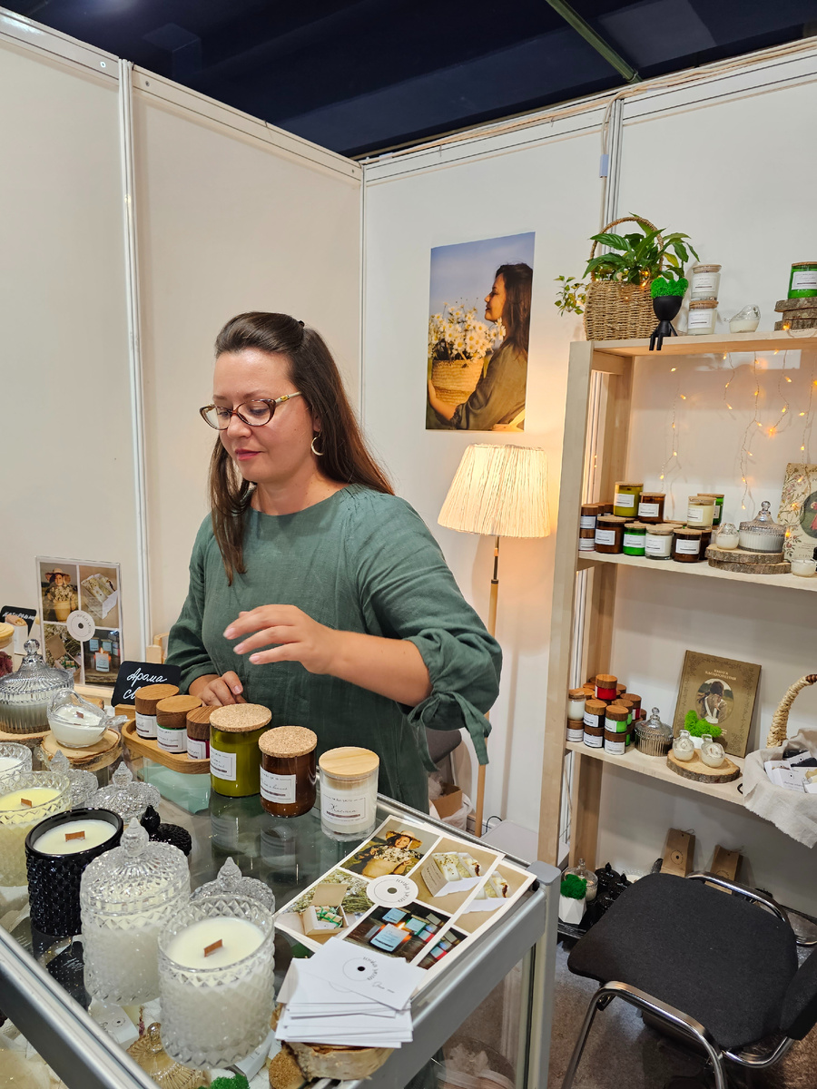 На одной из московских ярмарок.