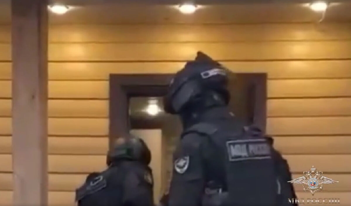 Стоп-кадр из видео пресс-службы УМВД