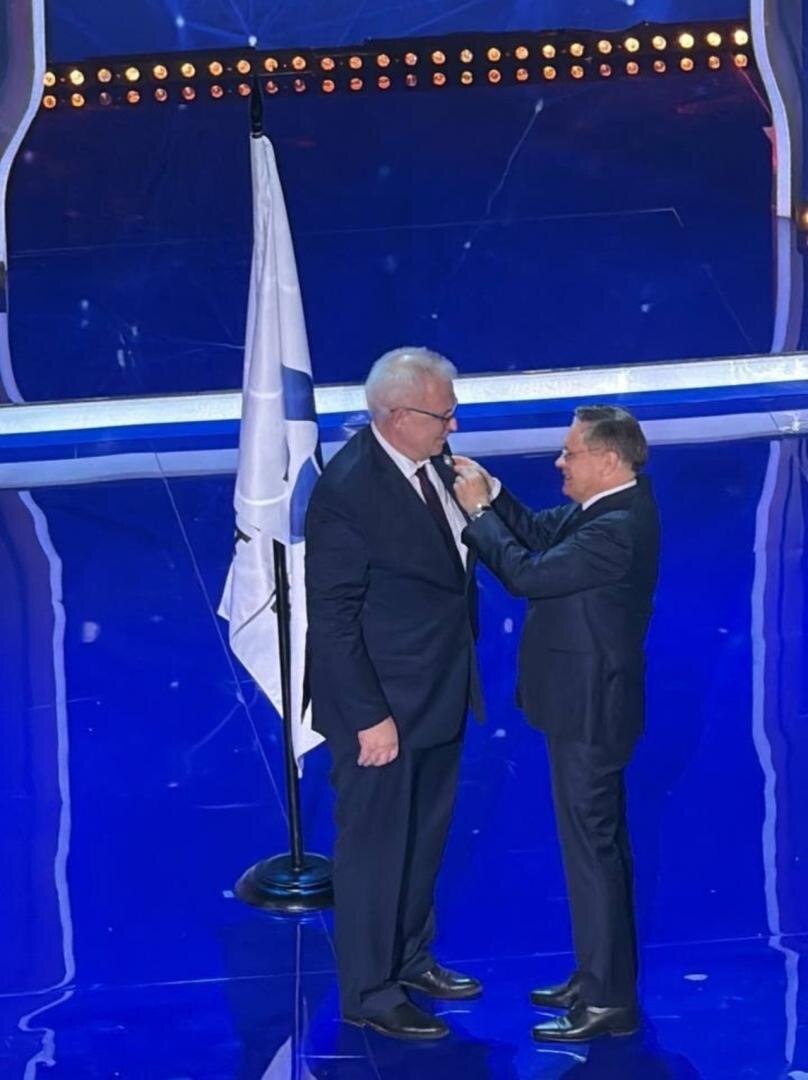    Директору Курской АЭС вручили знак отличия «За обеспечение безопасности в атомной отрасли»