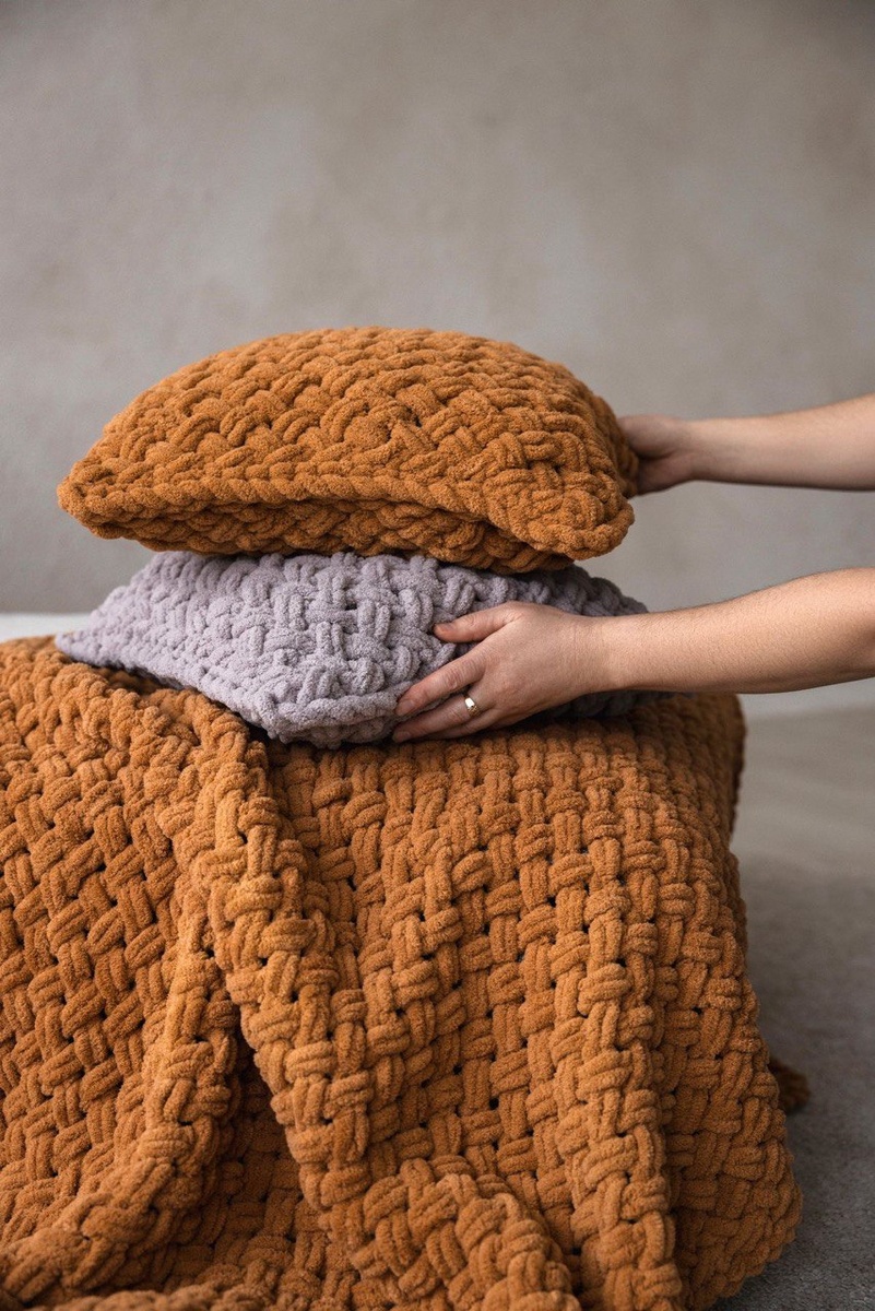 Текстиль из пряжи с петлями