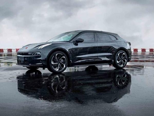     Zeekr 001. Фото Zeekr