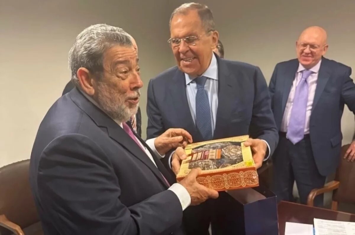    Лавров снова привёз тульский пряник премьеру Сент-Винсента и Гренадин