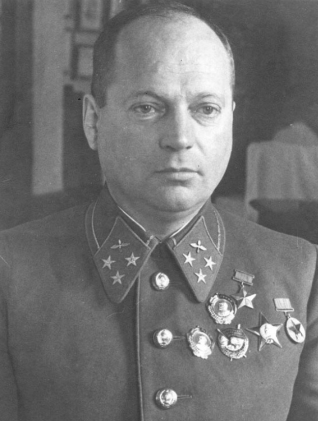 Евгений Саввич Птухин  