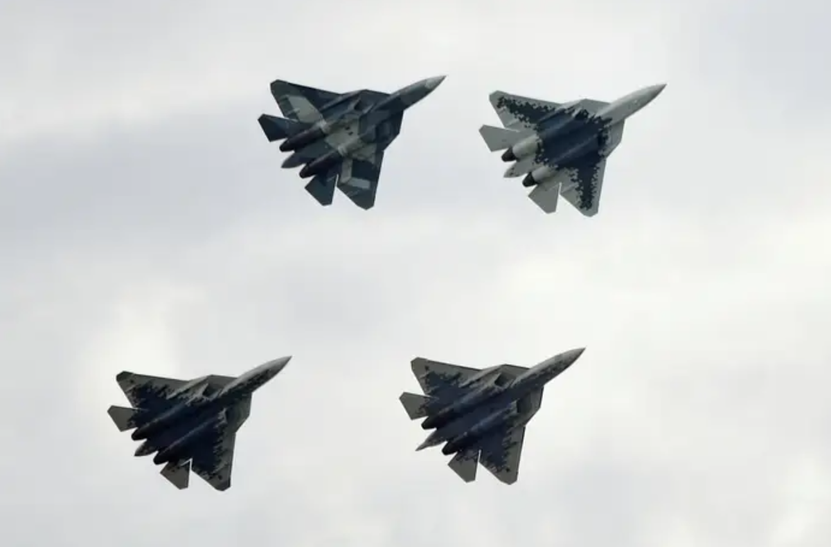 Су-57 перестал быть редкой диковиной в войсках и ежедневно участвует в боевой работе. Фото МО РФ