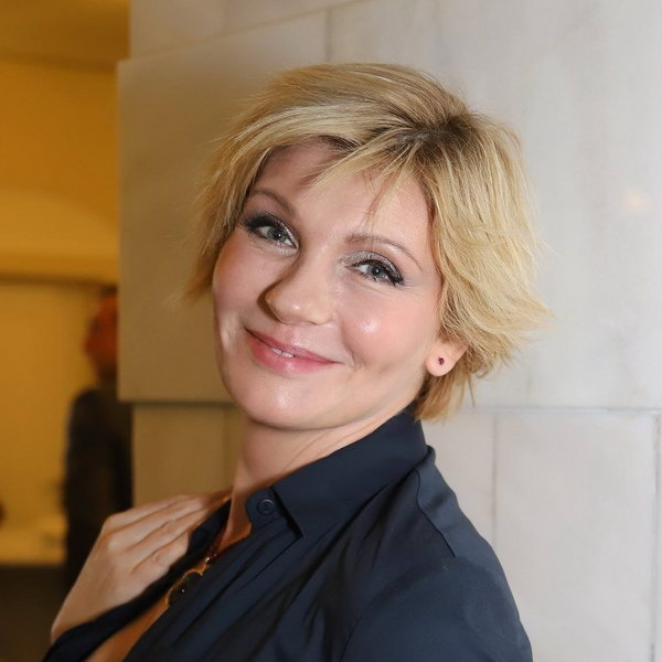     Сегодня 55 лет Анне Ардовой