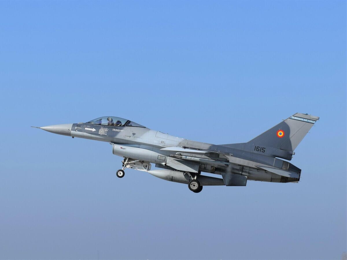    Истребитель F-16 Fighting Falcon ВВС Румынии© Фото : U.S. Air Force / Capt. Andrew Layton
