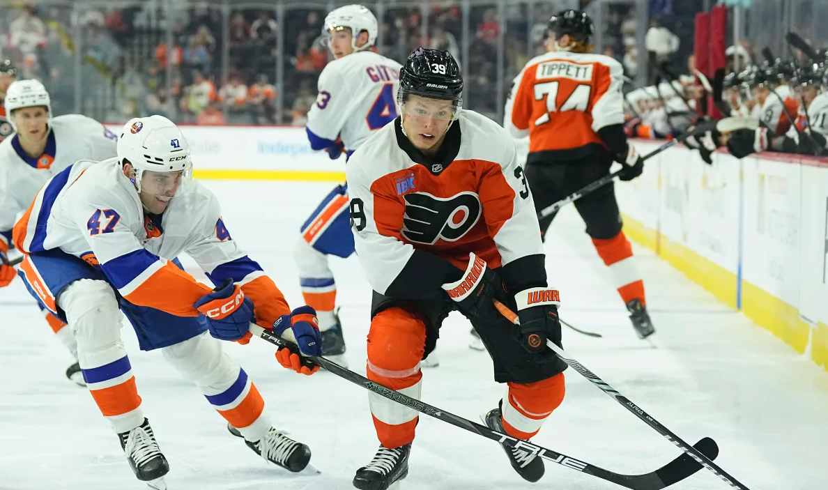 Матвей Мичков в матче против "Филадельфии". Фото: НХЛ