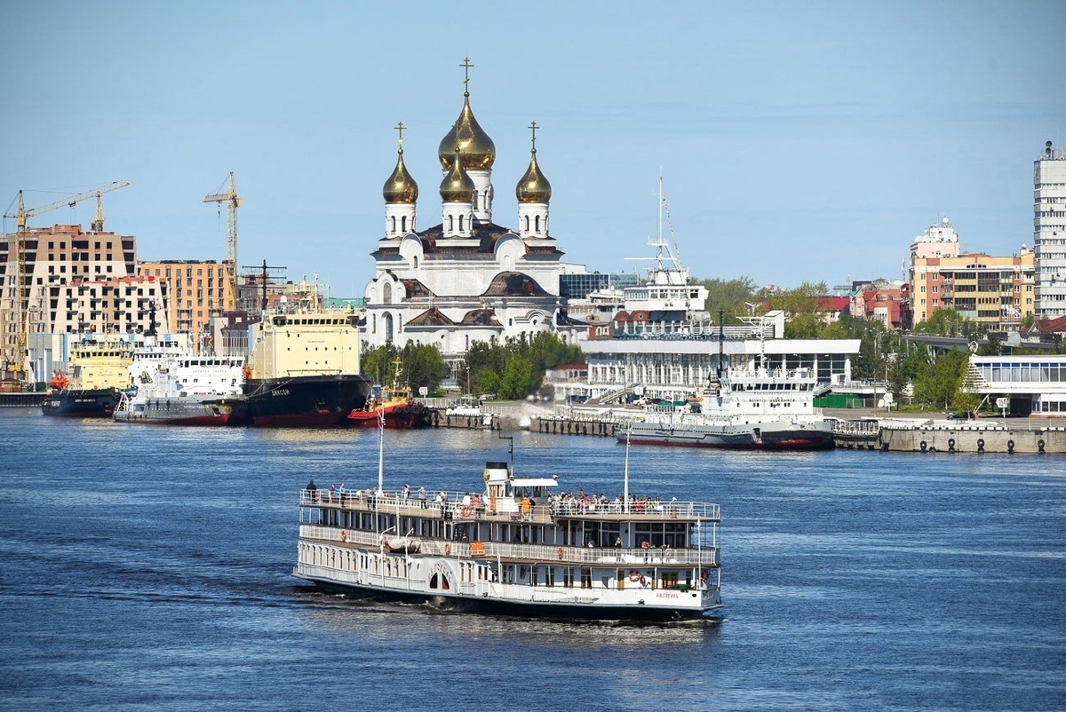 Один из символов Поморья - колесный пароход "Н.В. Гоголь"