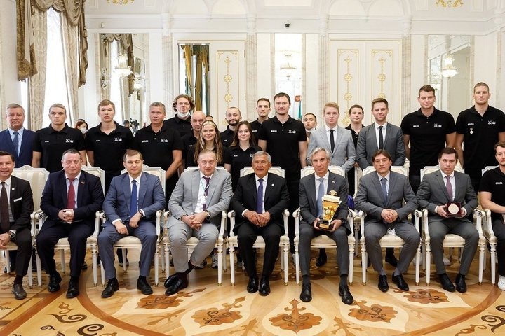 На торжественном приеме у раиса республики после очередного чемпионства. Рман Хасаев
