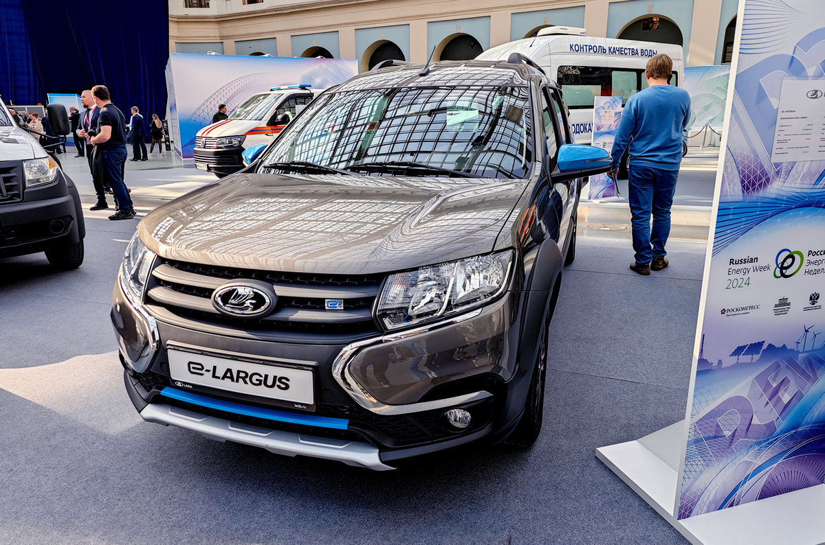    Уровень локализации Lada e-Largus превышает 50%, так как батерея состоит из импортных ячеек, но собирается — в РФ.   
Quto / Руслан Шамуков