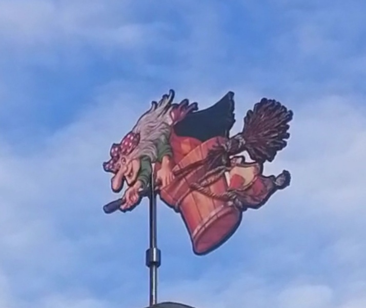 А тут Бабуся Ягуся вполне симпатичная. Фото автора