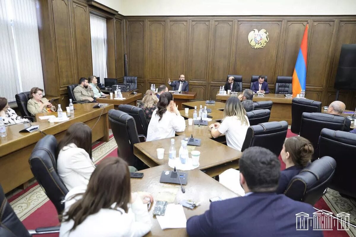 © Photo : press office of the Civil Contract Party