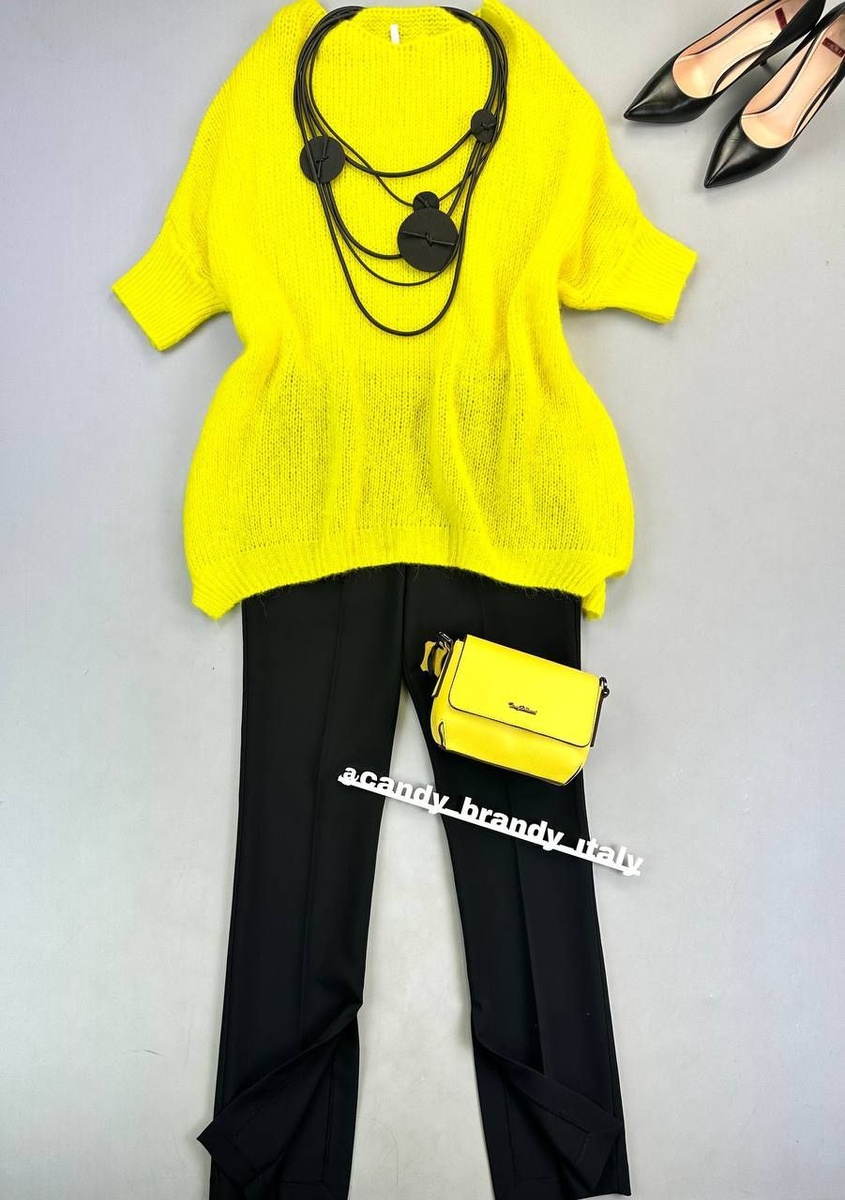 Желтый джемпер и сумка + черные брюки и украшения
Джемпер Imperial
цена 7600 руб 
Брюки Imperial
цена 7500 руб.
