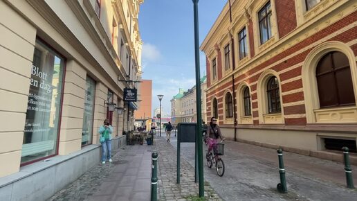 ПЕРЕД ПОЕЗДКОЙ В ДАНИЮ ИДУ ПО МАЛЬМЕ ( на прошлой неделе)