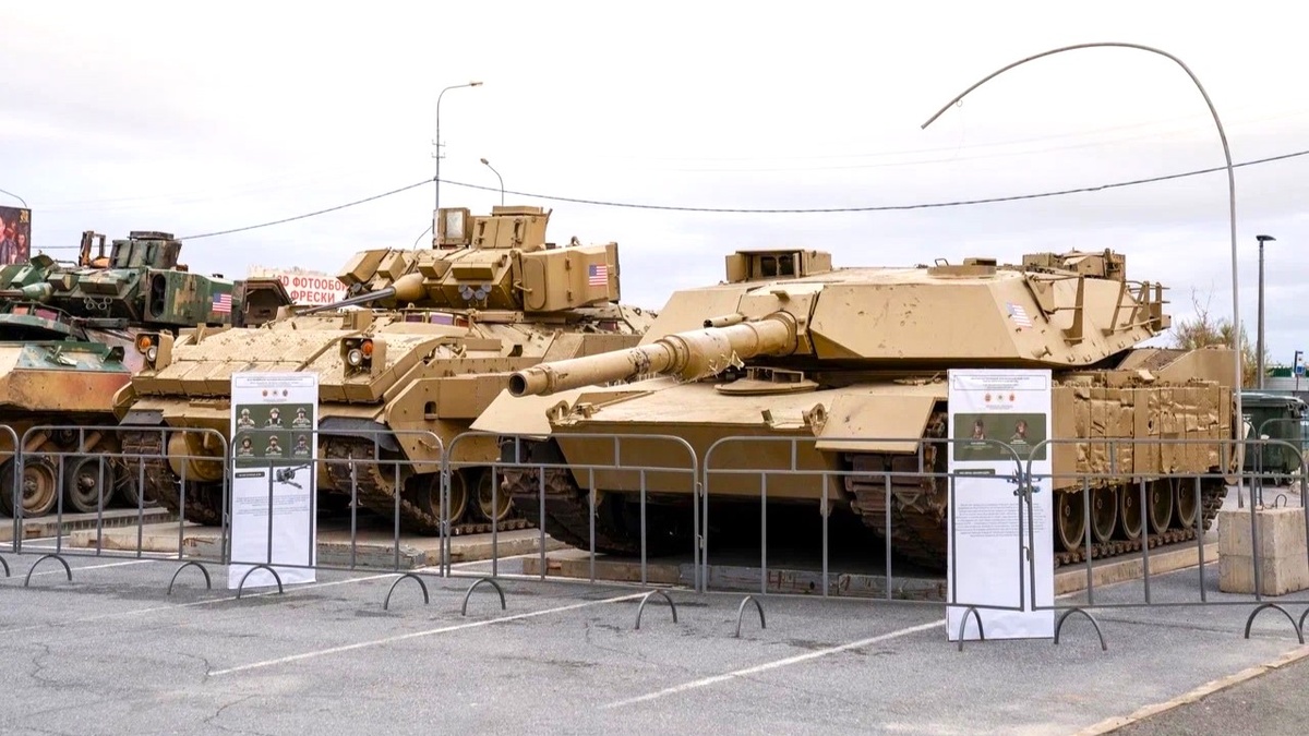    В Сургуте открылась уникальная выставка трофейной техники