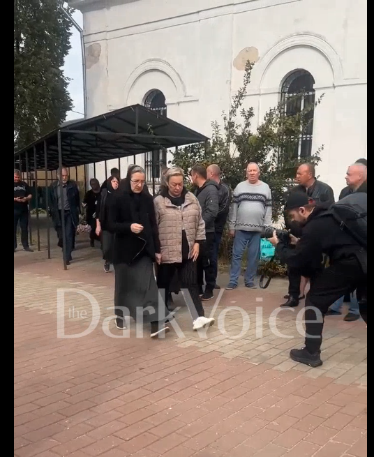 Вдова Романа Мадянова Наталья и Мария Аронова