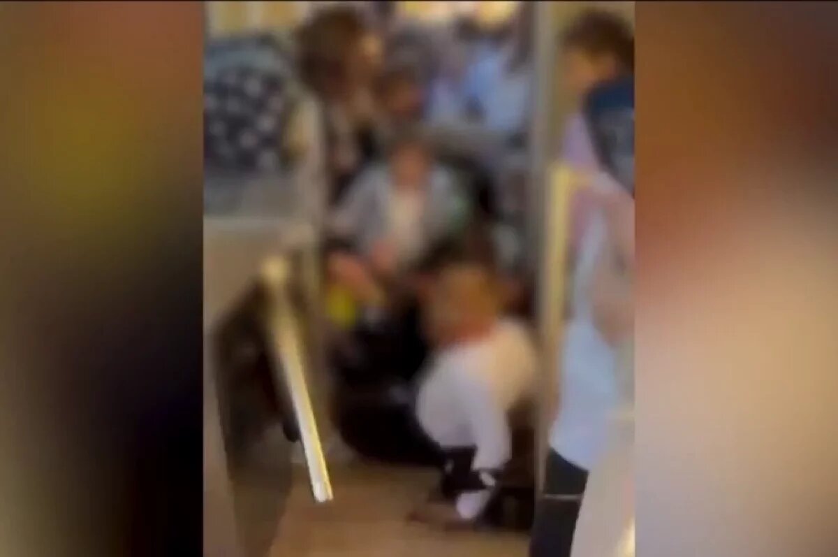    Давку и панику при эвакуации детей прокомментировали в волгоградской школе