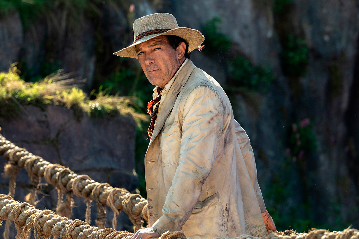 Кинопрокатная компания «Вольга»📷Антонио Бандерас. Кадр из фильма «Приключения Паддингтона 3», режиссер Дагал Уилсон