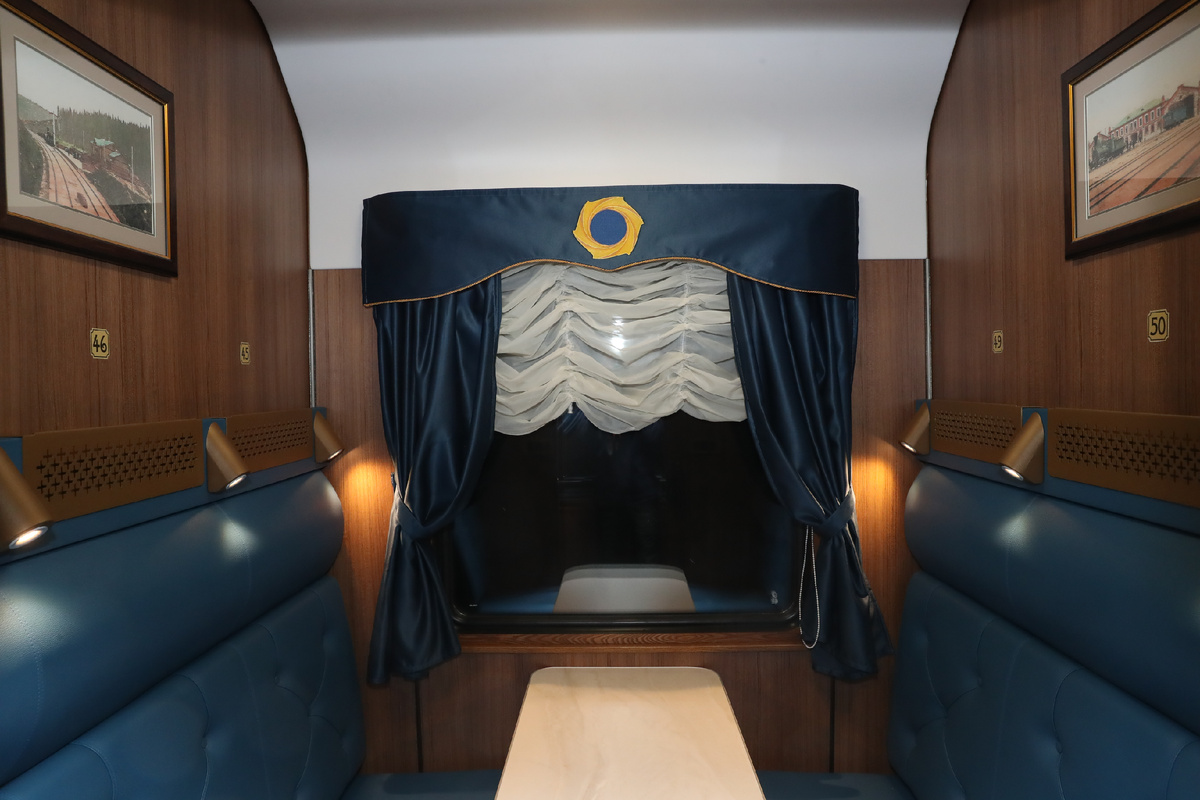 Интерьеры ретропоезда «Уральский экспресс»