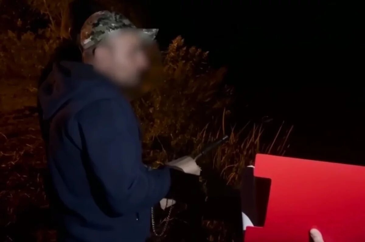    «Монетки позабирал».