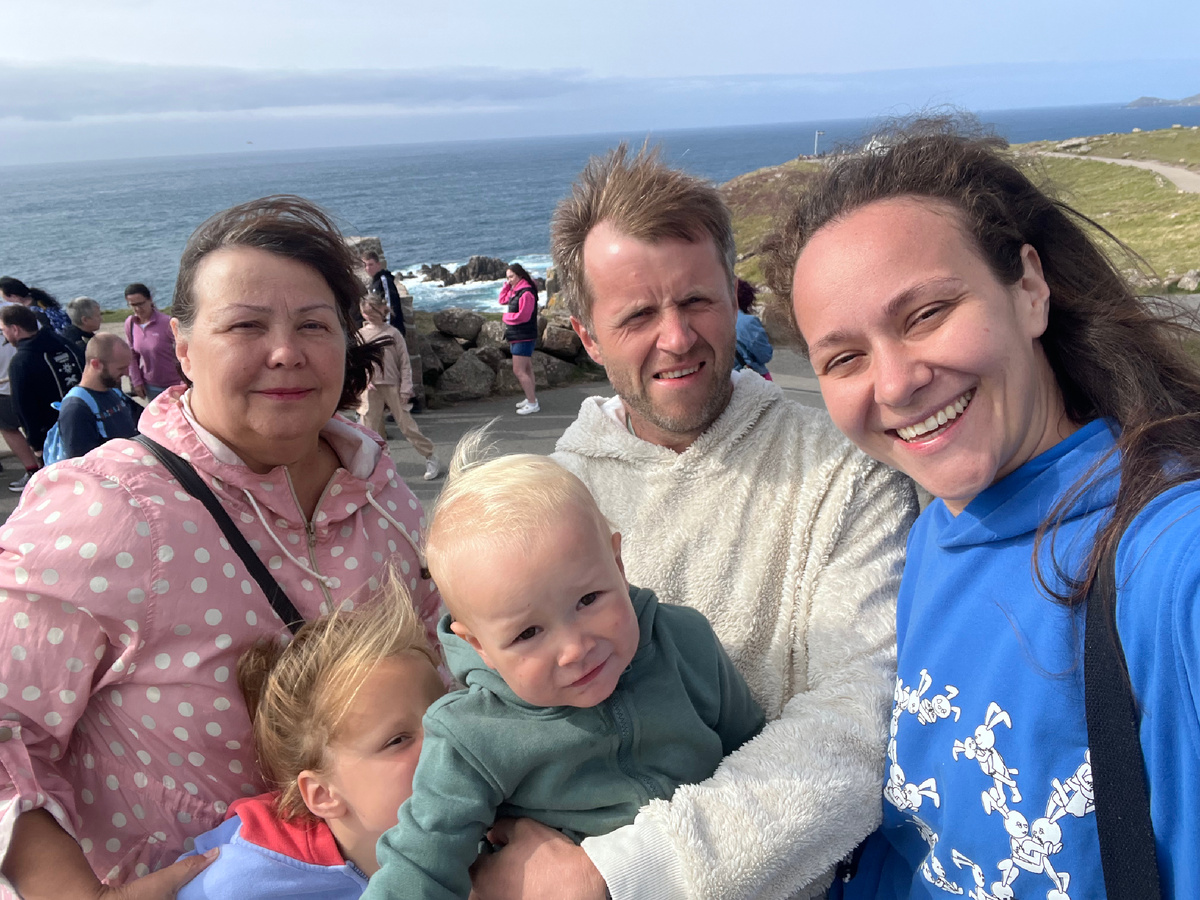 Мы на конце земли английской 