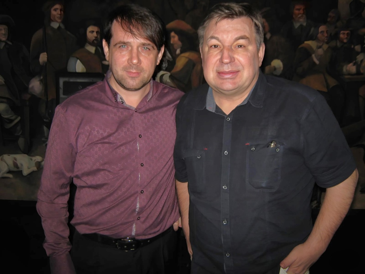 Влад Павлецов и Михаил Шелег после концерта. «Пивной дом G&M» (Москва), 19 марта 2015 г.