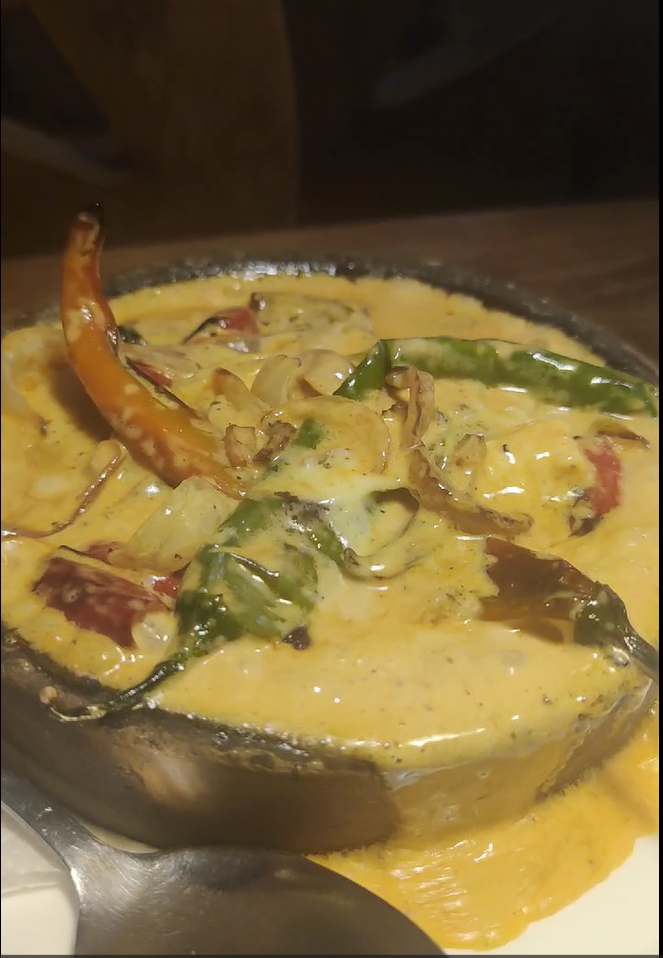 Горячий лазский салат