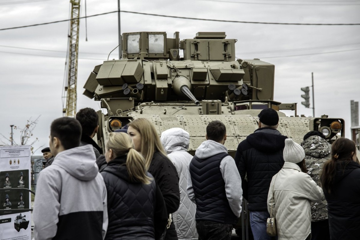    В Сургуте открылась уникальная передвижная экспозиция «Сила в правде — гордость и победа»
