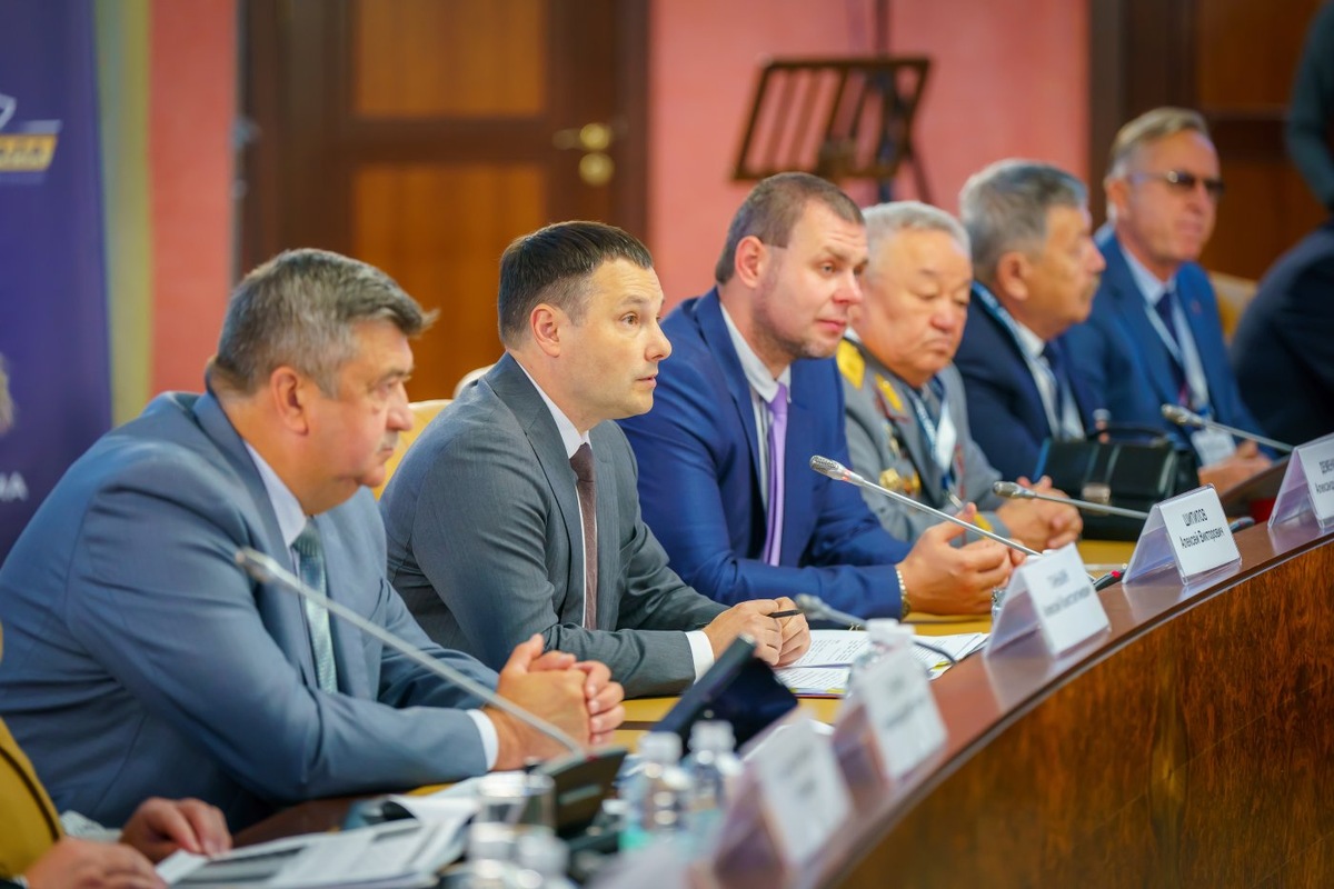    На форуме в Югре обсудили вопросы гуманитарной и духовной безопасности