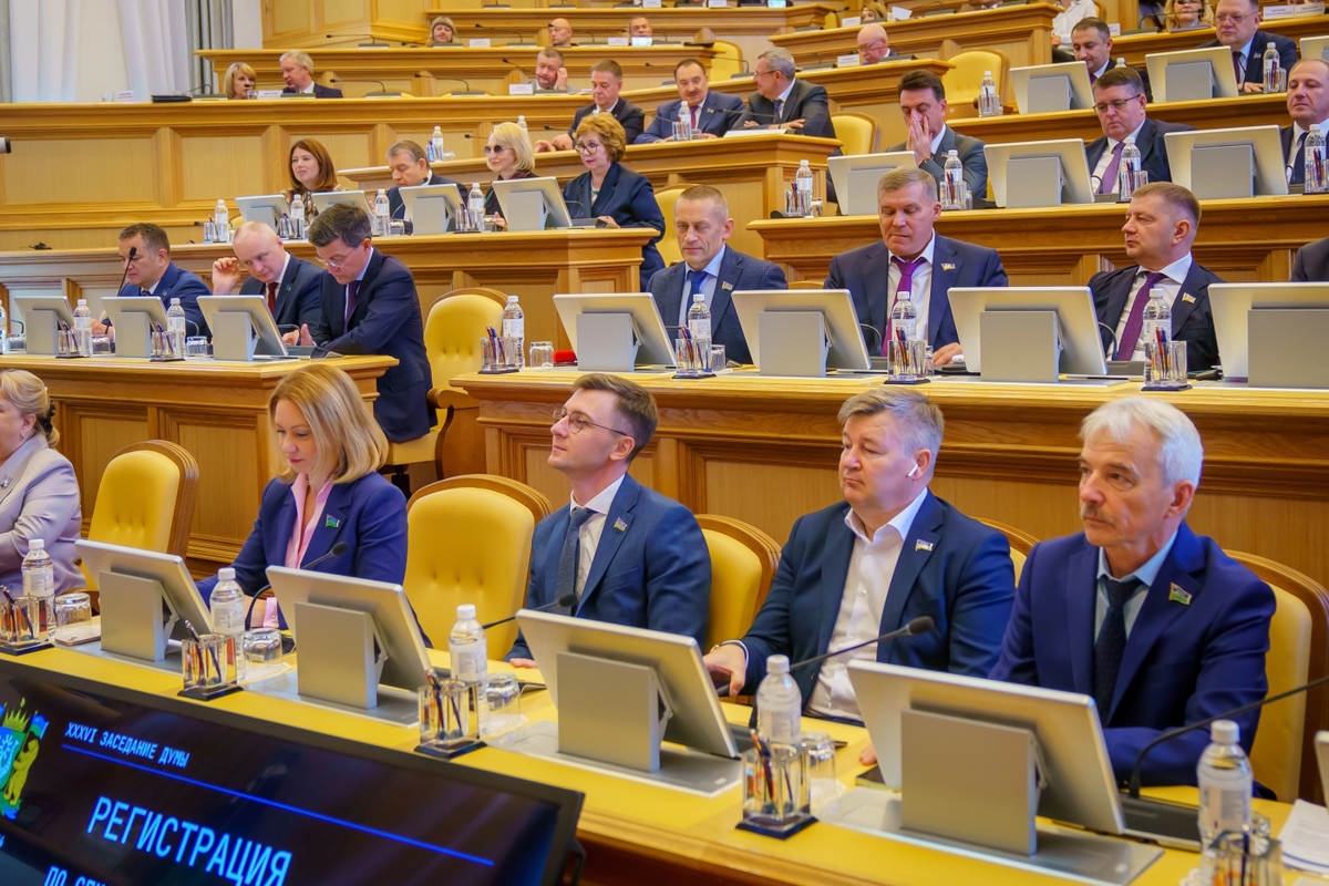    Депутаты Думы Югры приняли отчет об исполнении окружного бюджета за первое полугодие