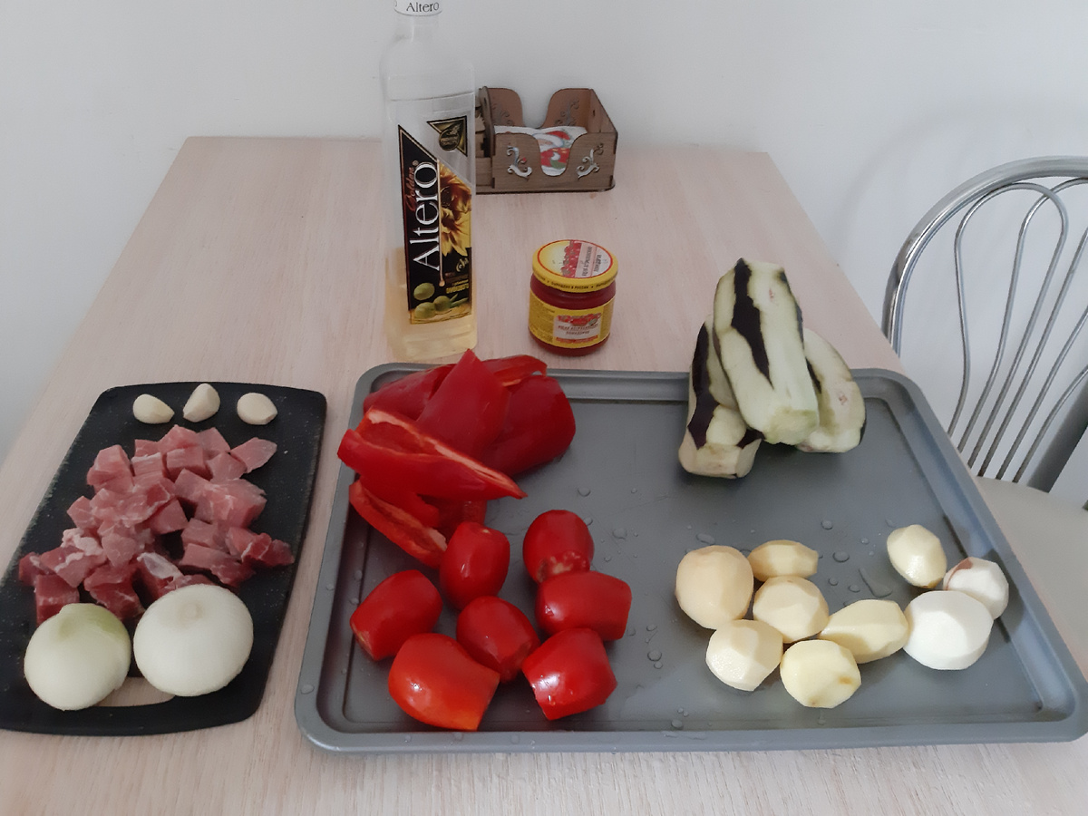 Почислить от кожуры овощи. Фото автора