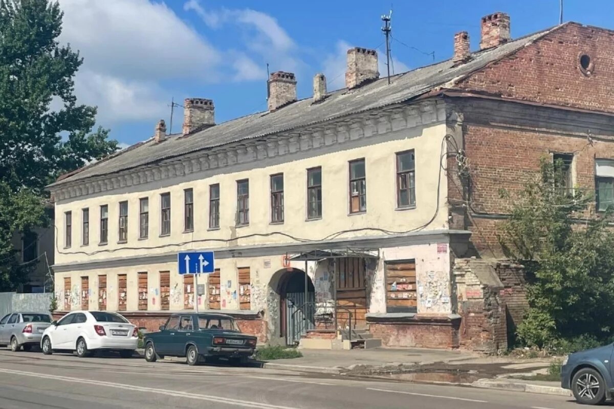    Не руины, а памятники.