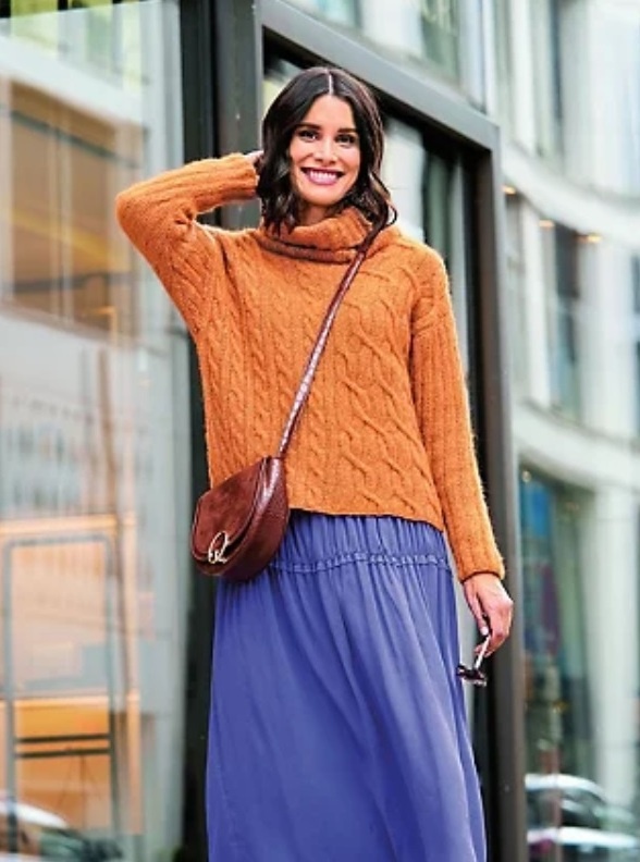 Вязаный свитер из журнала Anleitungsheft 19. Фото источник: журнал по вязанию.