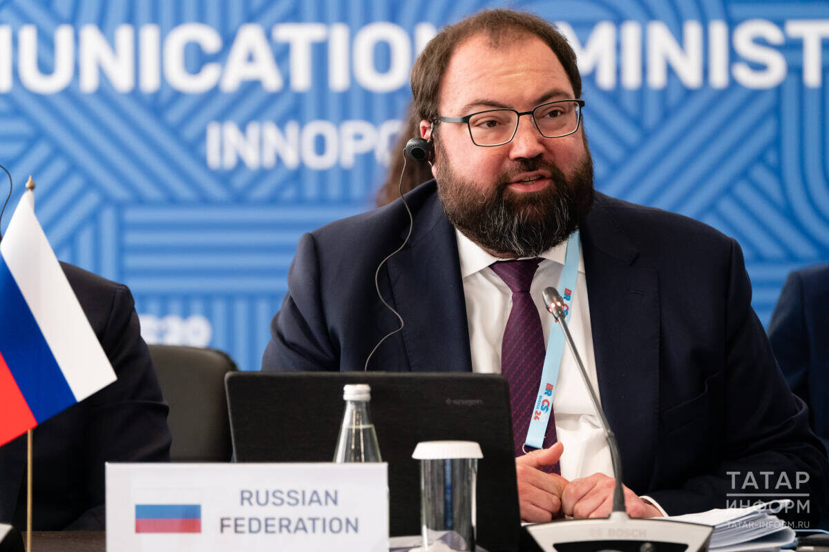 ​Максут Шадаев: «Вместе с вами мы можем определить стратегические направления, которые будут способствовать устойчивому развитию наших стран, а также повышению комфорта жизни наших граждан». Фото: © Салават Камалетдинов / «Татар-информ»