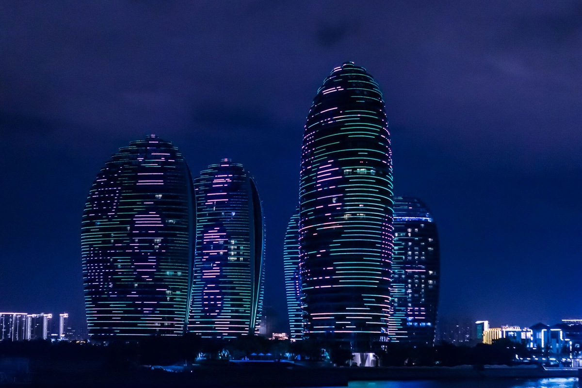 The laser show starts at around 7 p.m. Photo: Denny Ryanto / Unsplash